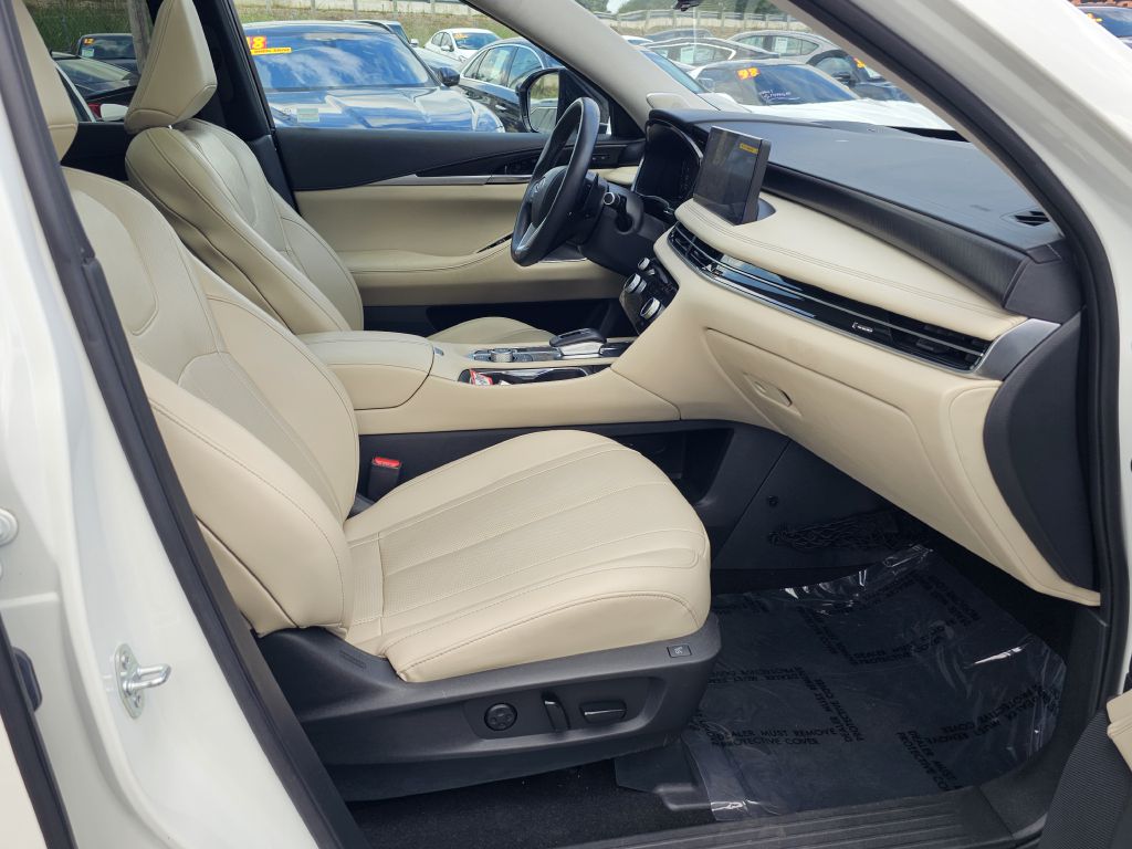 Photo 30 of this INFINITI QX60