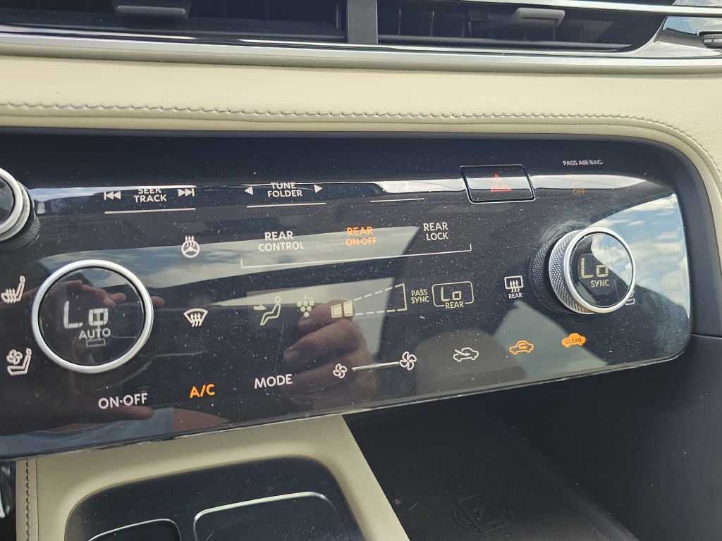 Photo 43 of this INFINITI QX60