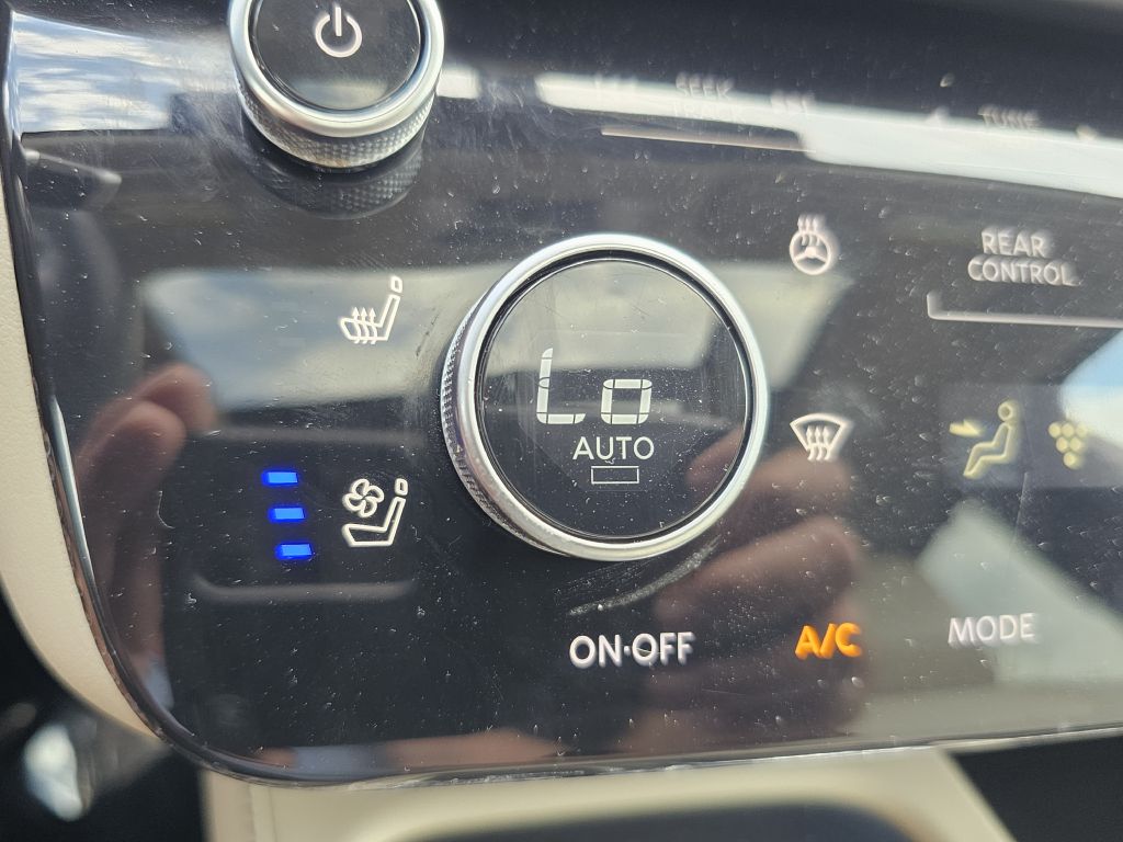 Photo 44 of this INFINITI QX60