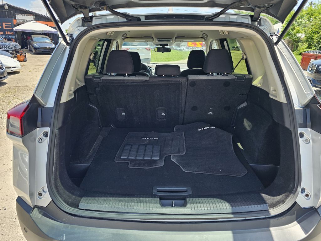 Photo 12 of this NISSAN ROGUE