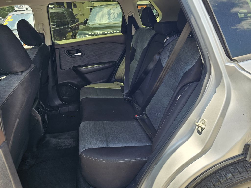 Photo 16 of this NISSAN ROGUE