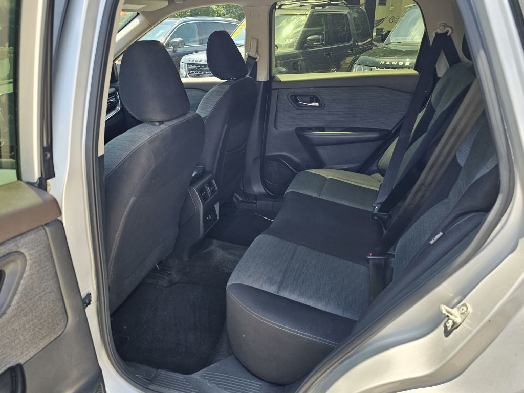 Photo 17 of this NISSAN ROGUE