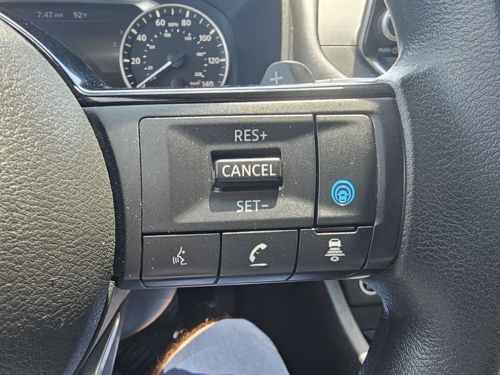 Photo 26 of this NISSAN ROGUE