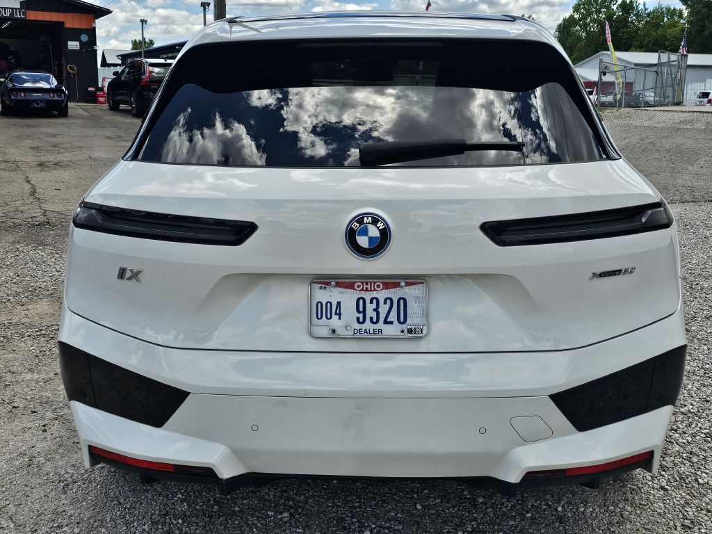 Photo 4 of this BMW IX