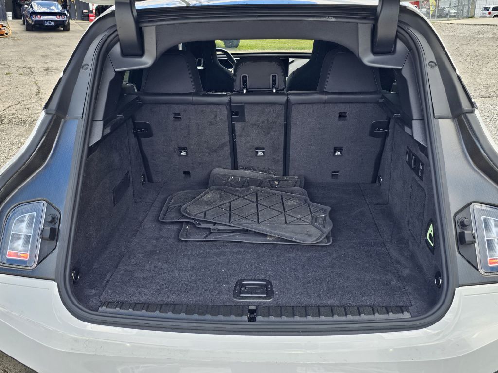 Photo 15 of this BMW IX