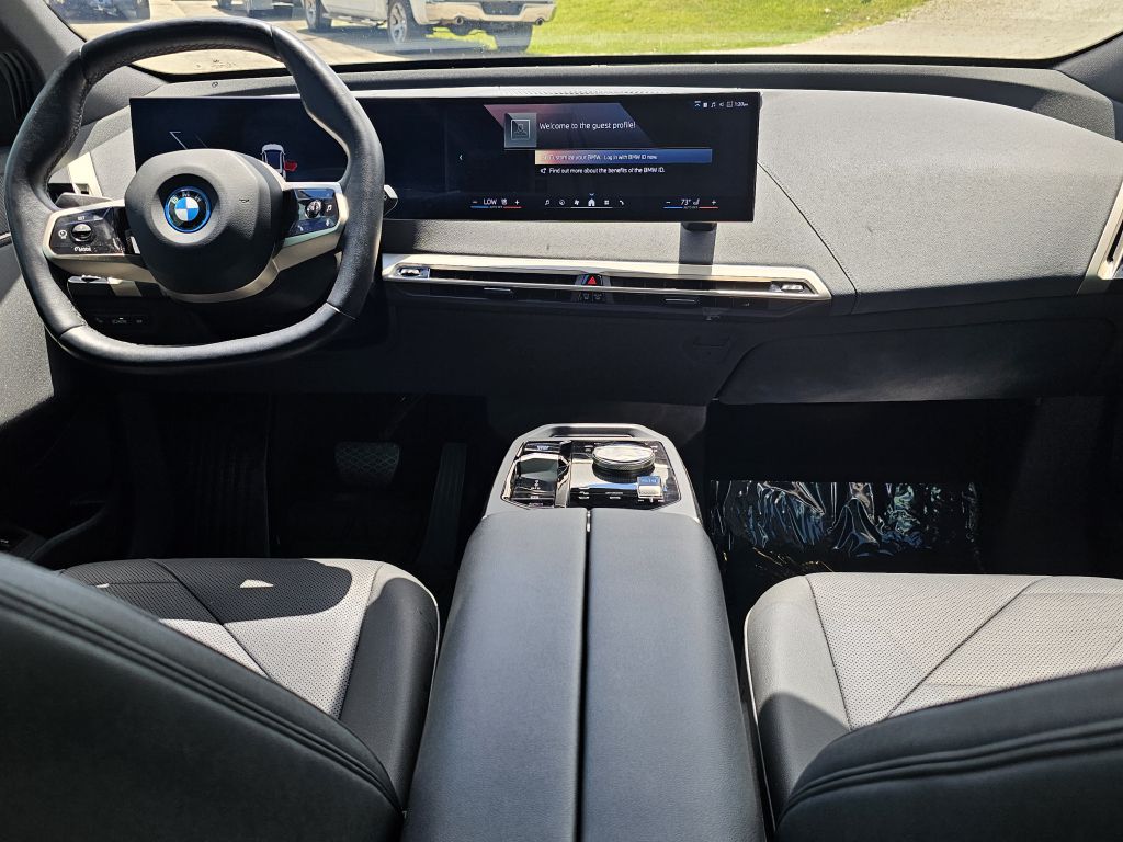 Photo 29 of this BMW IX