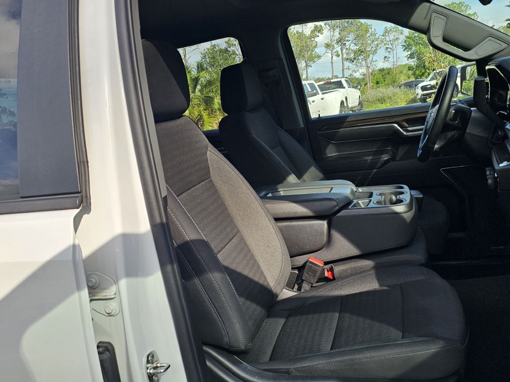 Photo 19 of this CHEVROLET SILVERADO 1500
