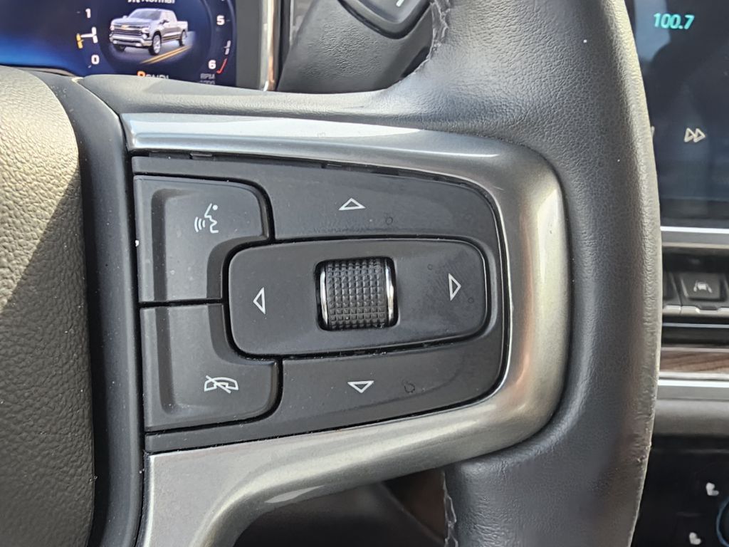 Photo 24 of this CHEVROLET SILVERADO 1500