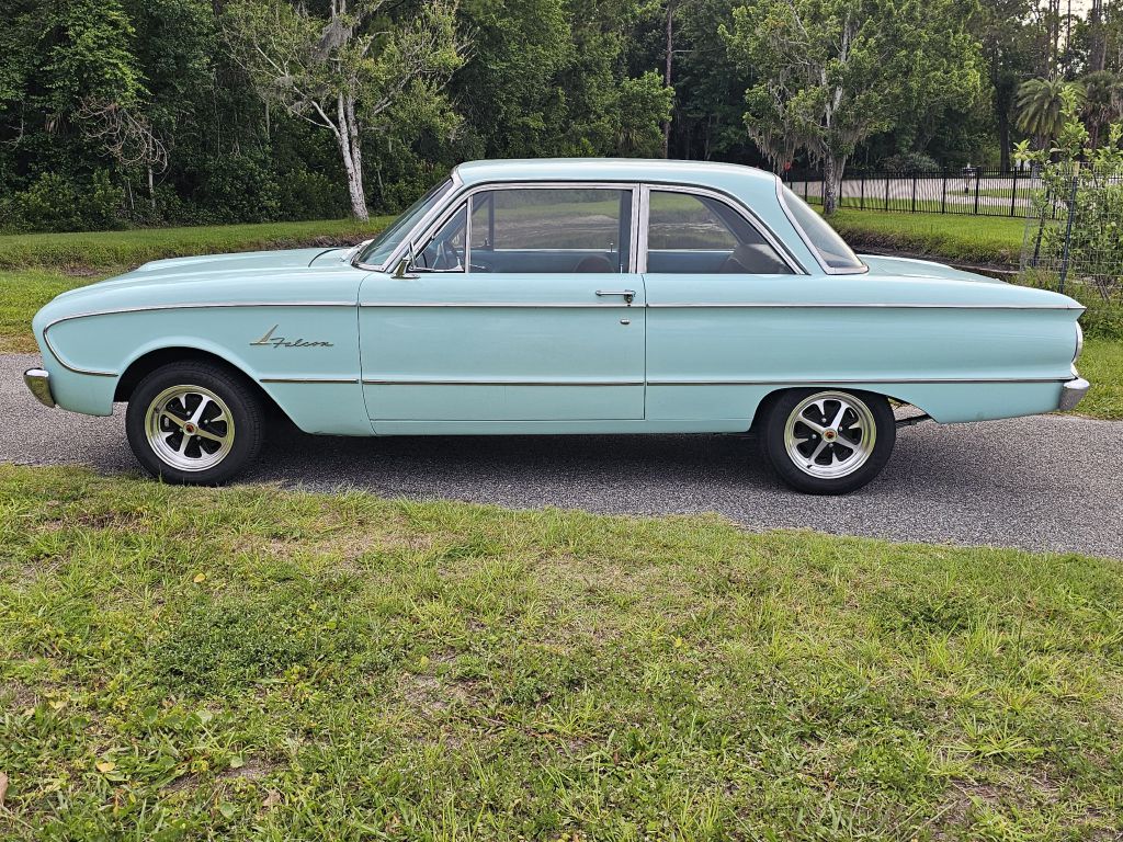 Photo 2 of this FORD FALCON