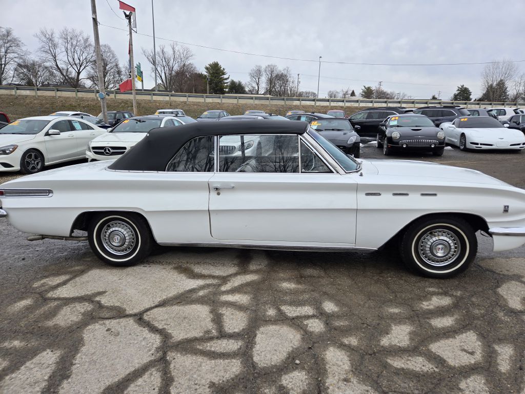Photo 4 of this BUICK SKYLARK