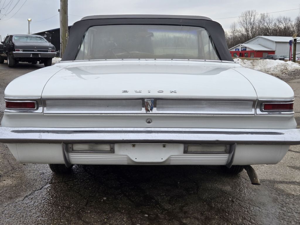 Photo 6 of this BUICK SKYLARK
