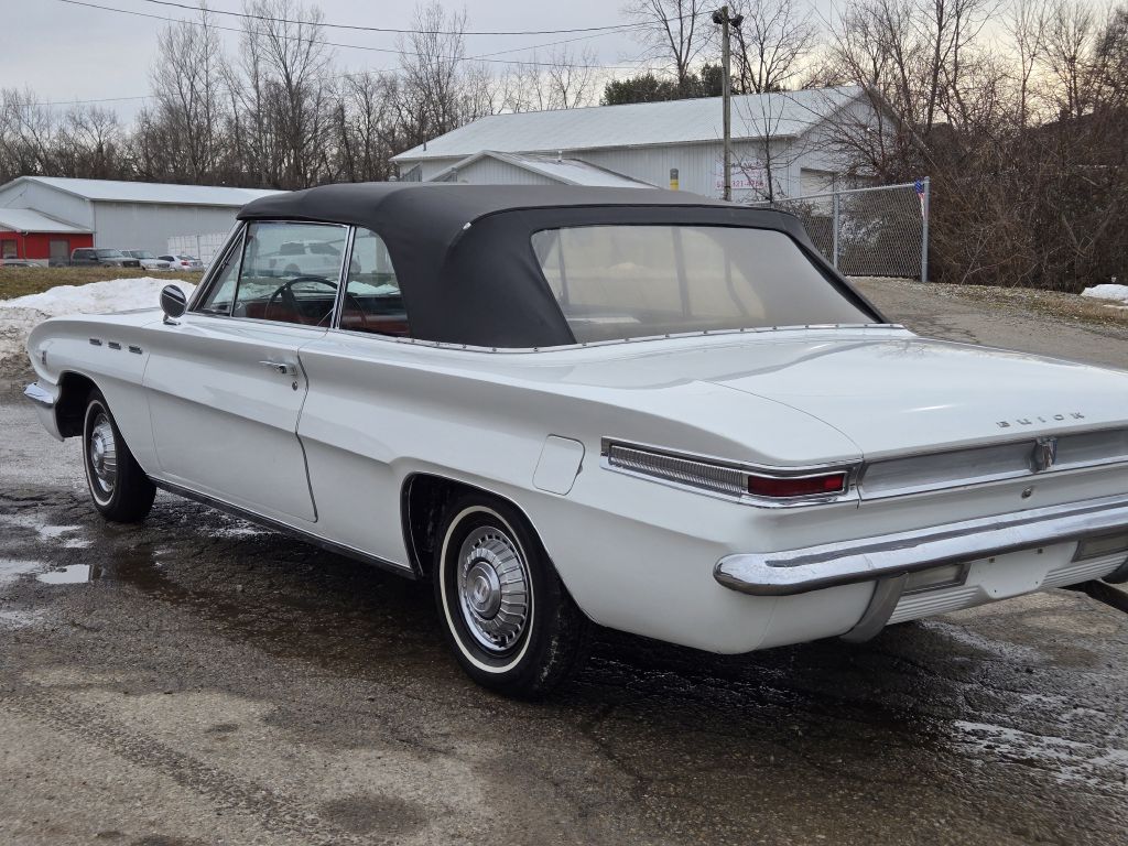 Photo 7 of this BUICK SKYLARK