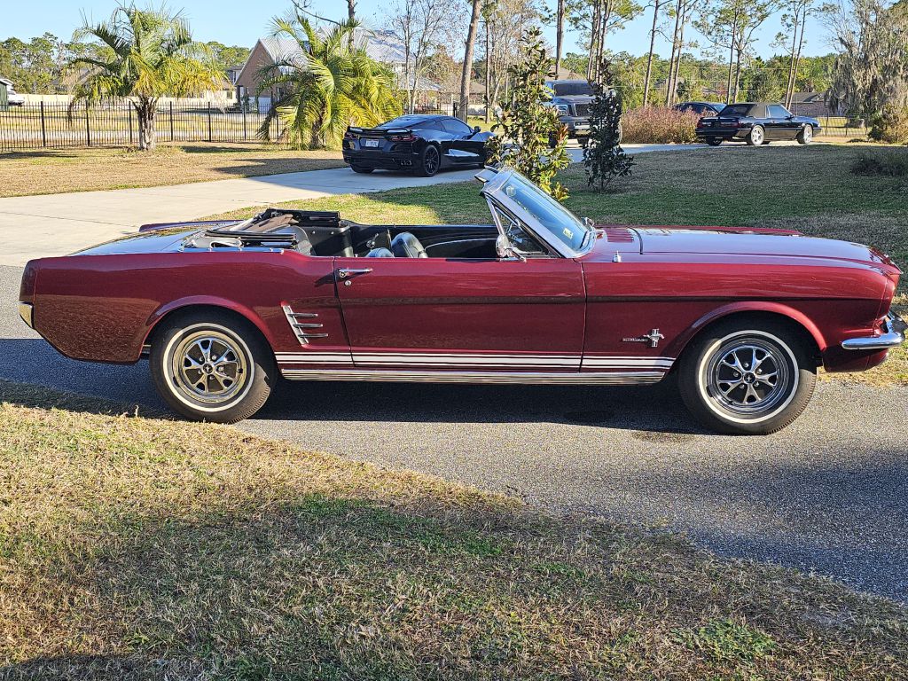 Photo 9 of this FORD MUSTANG