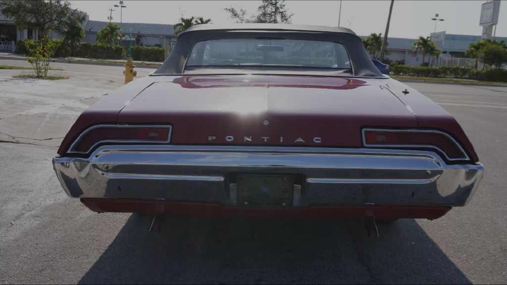 Photo 4 of this PONTIAC CATALINA