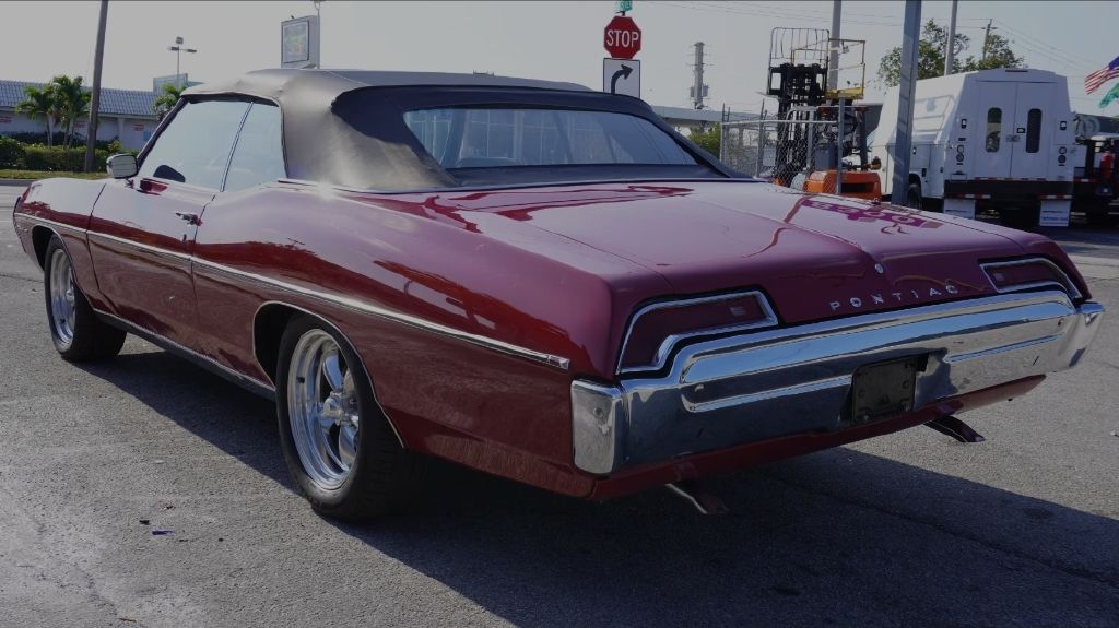 Photo 7 of this PONTIAC CATALINA