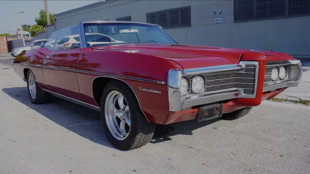 Photo 11 of this PONTIAC CATALINA