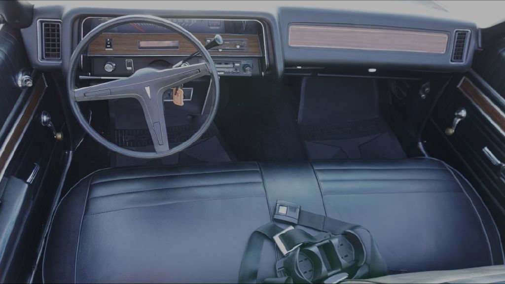 Photo 27 of this PONTIAC CATALINA