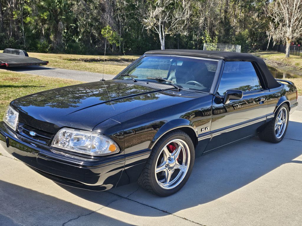 Photo 3 of this FORD MUSTANG
