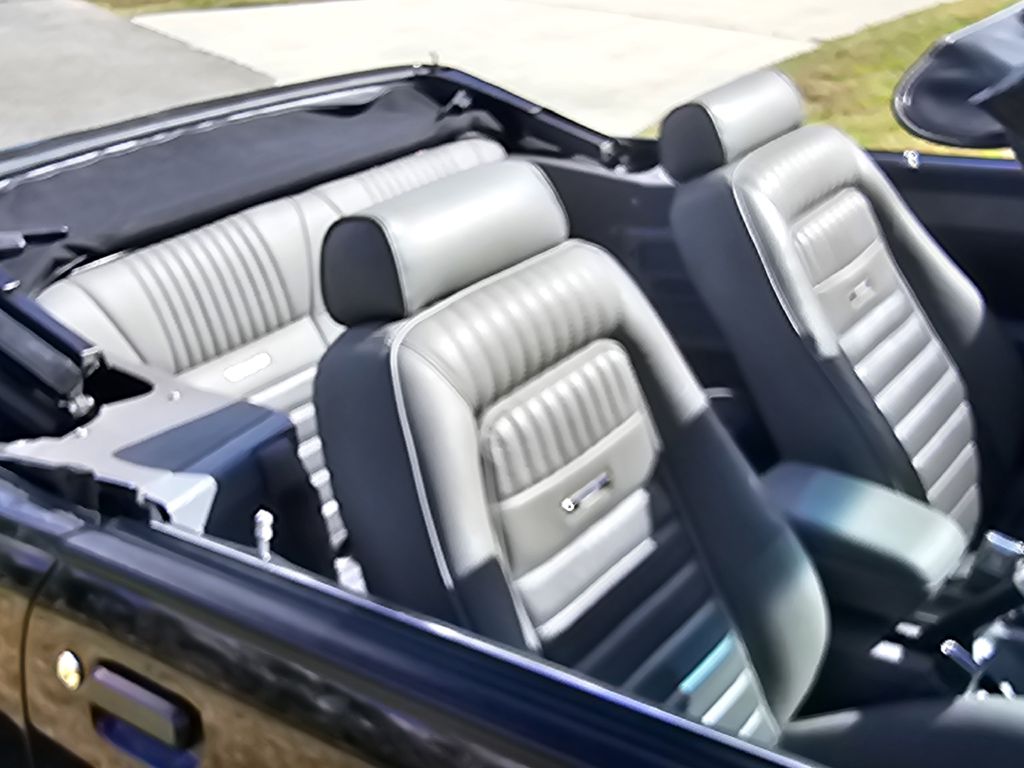 Photo 19 of this FORD MUSTANG