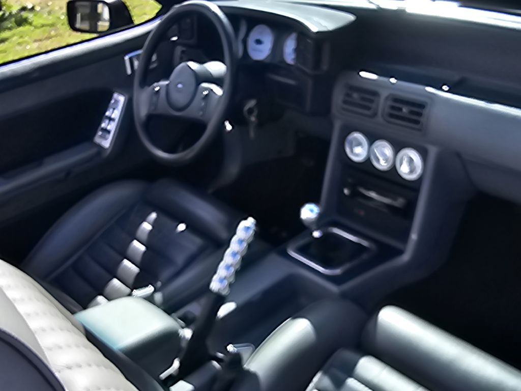 Photo 23 of this FORD MUSTANG