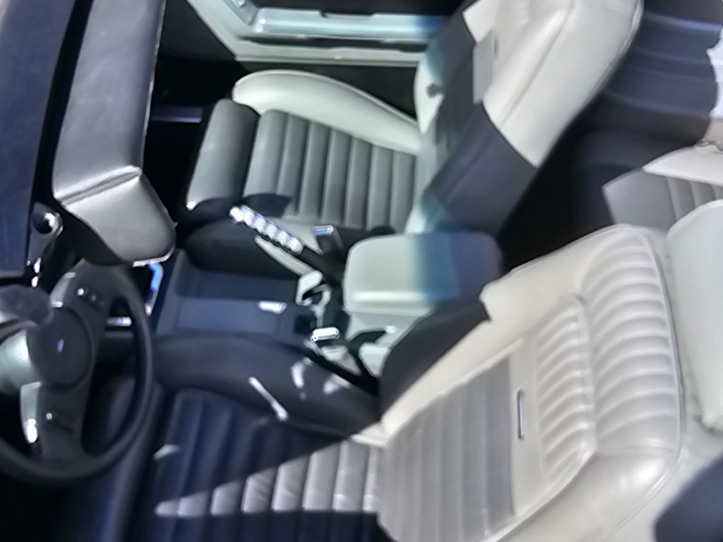 Photo 27 of this FORD MUSTANG