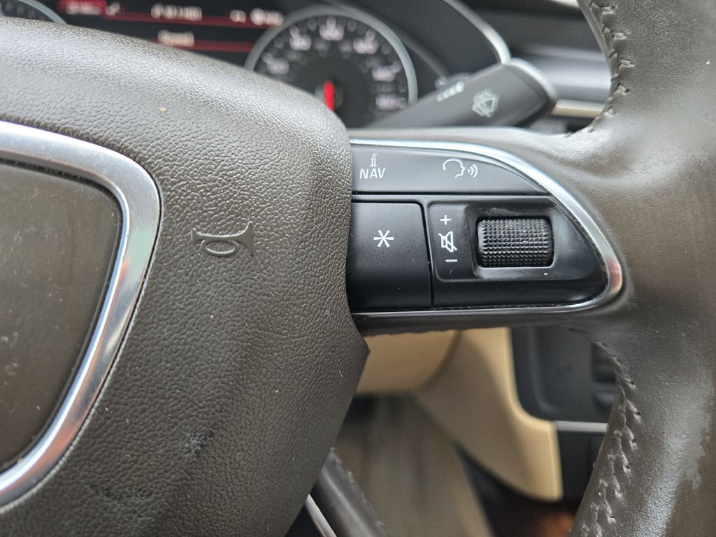 Photo 18 of this AUDI A6