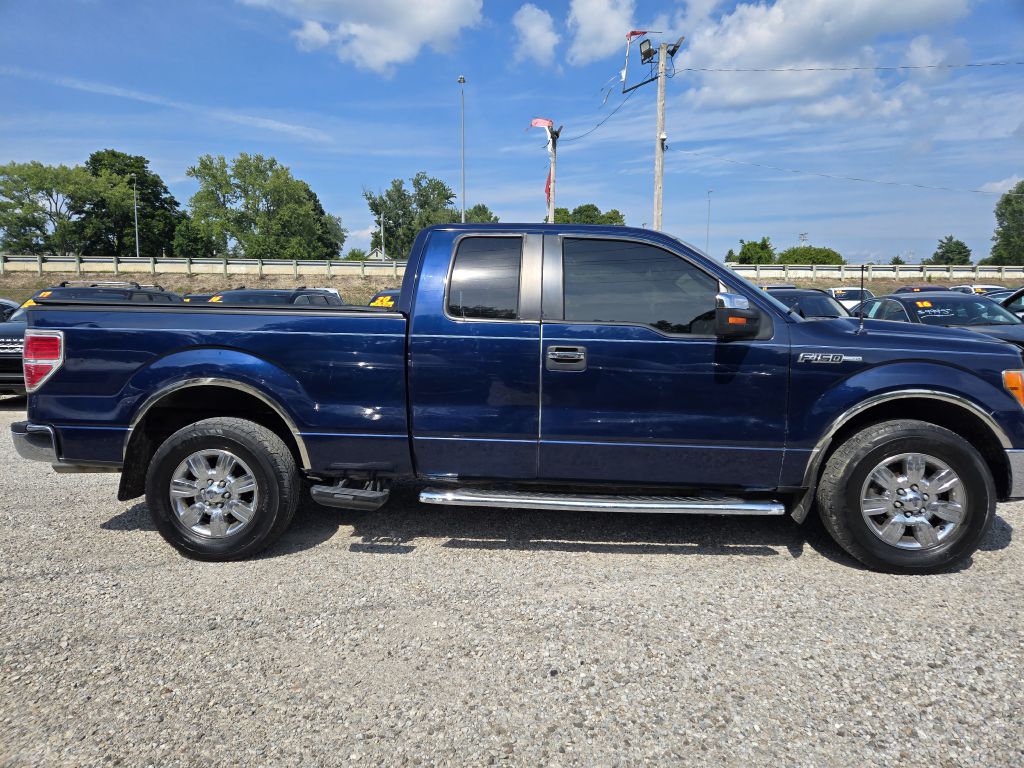 Photo 4 of this FORD F150