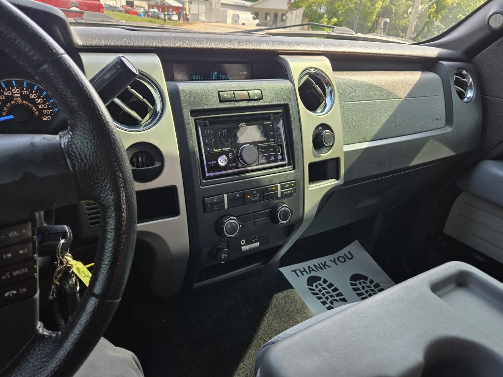 Photo 17 of this FORD F150