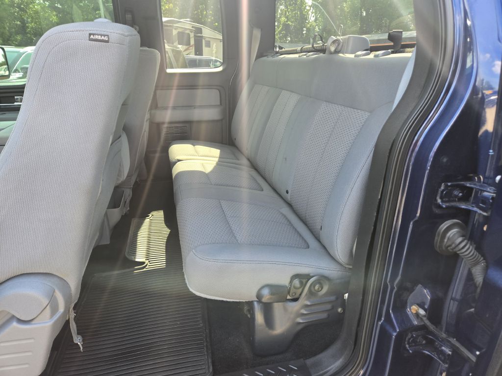 Photo 23 of this FORD F150