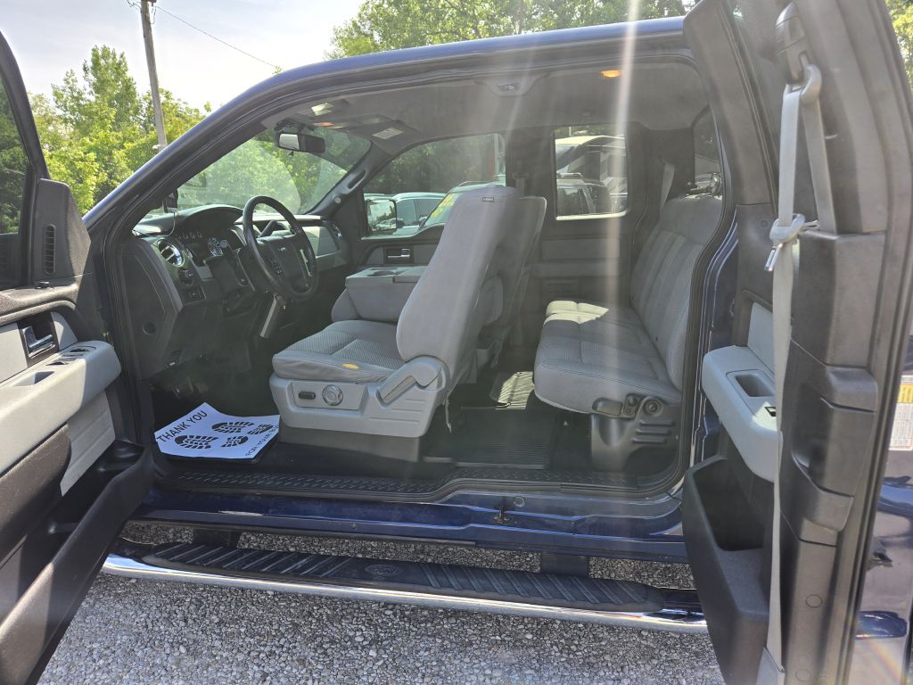 Photo 24 of this FORD F150