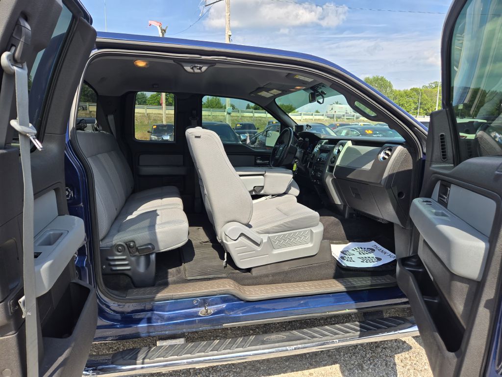 Photo 27 of this FORD F150