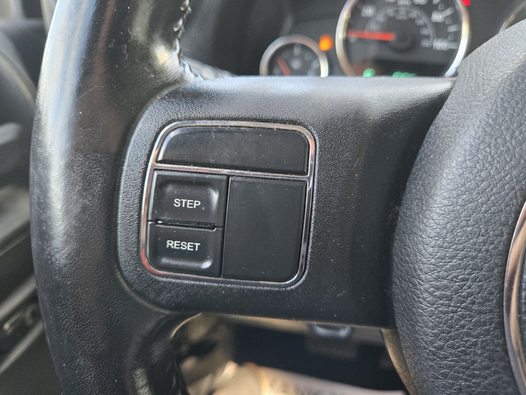 Photo 18 of this JEEP WRANGLER UNLIMI