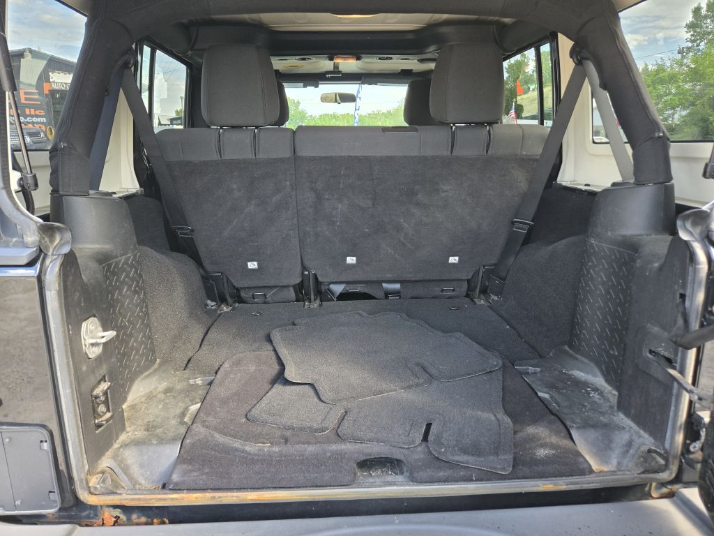 Photo 27 of this JEEP WRANGLER UNLIMI