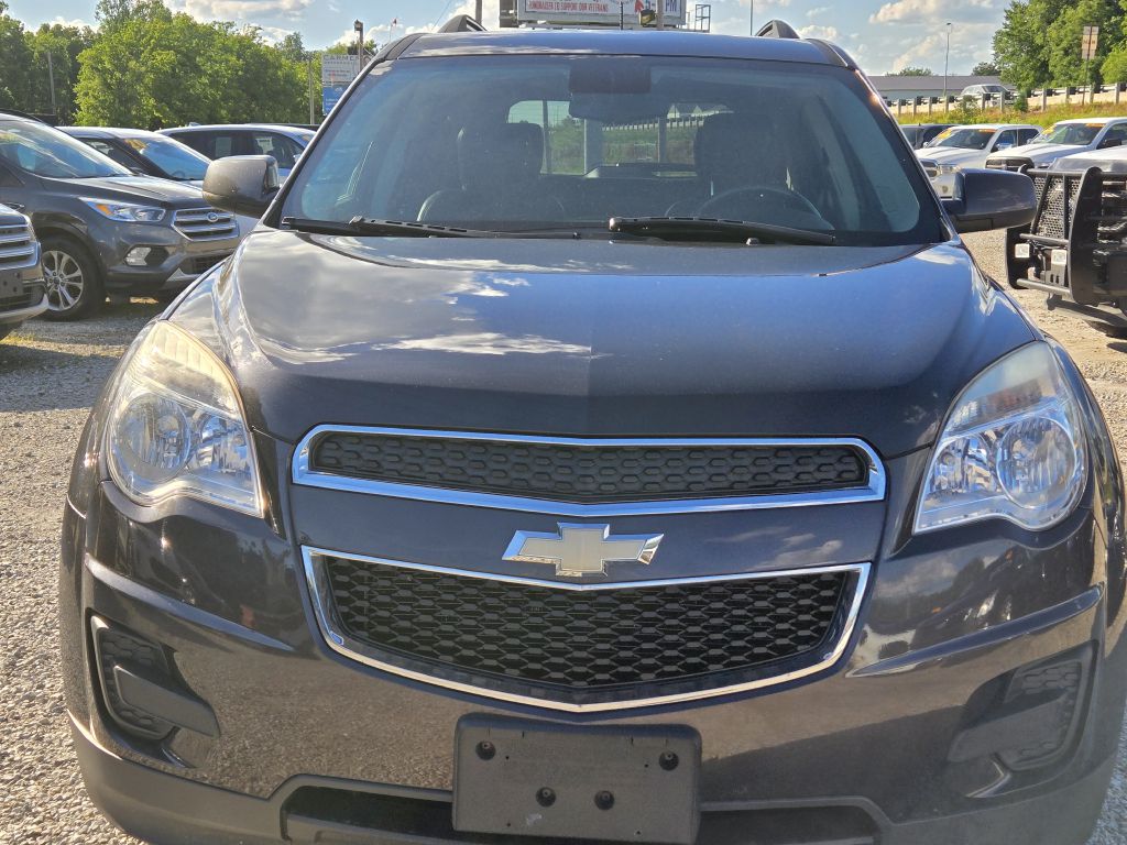Photo 2 of this CHEVROLET EQUINOX