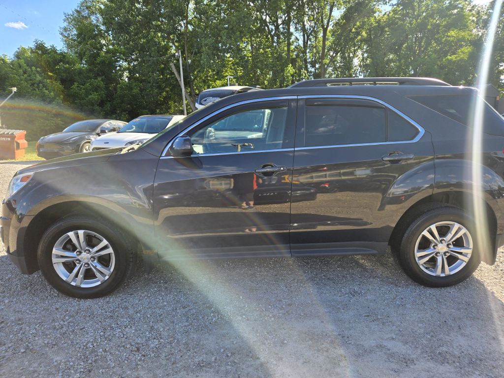 Photo 8 of this CHEVROLET EQUINOX