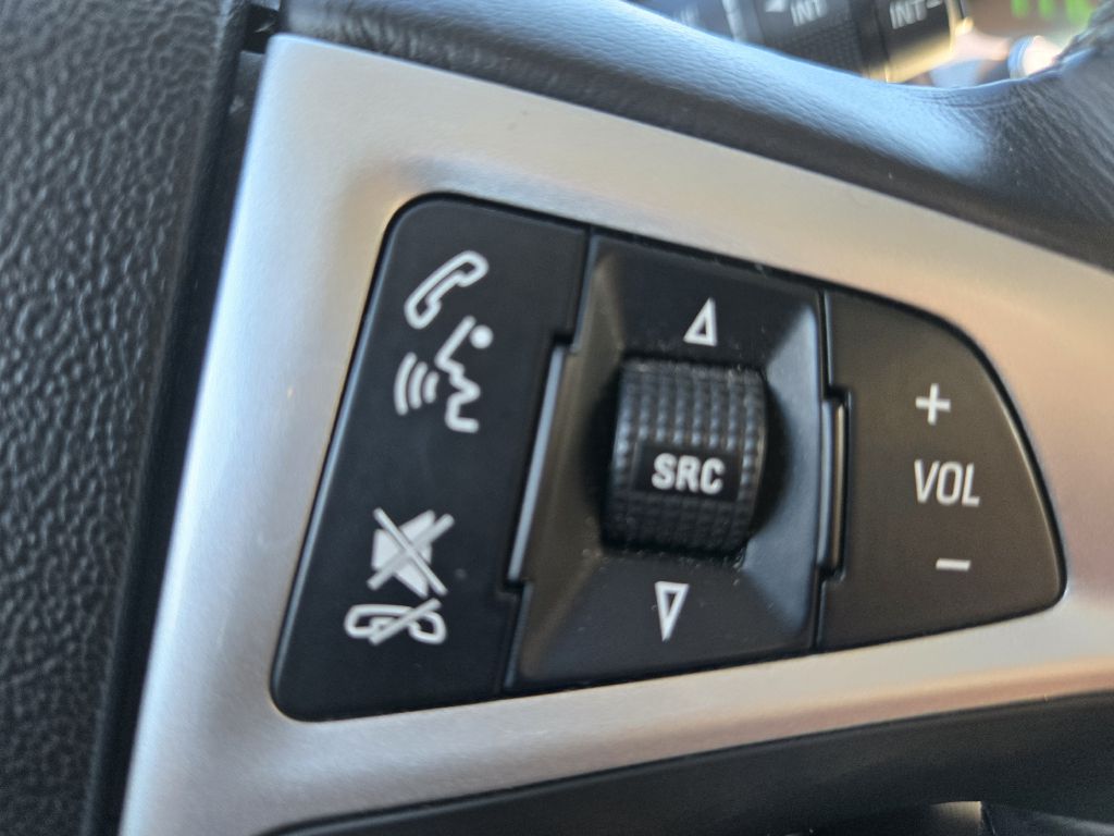 Photo 19 of this CHEVROLET EQUINOX