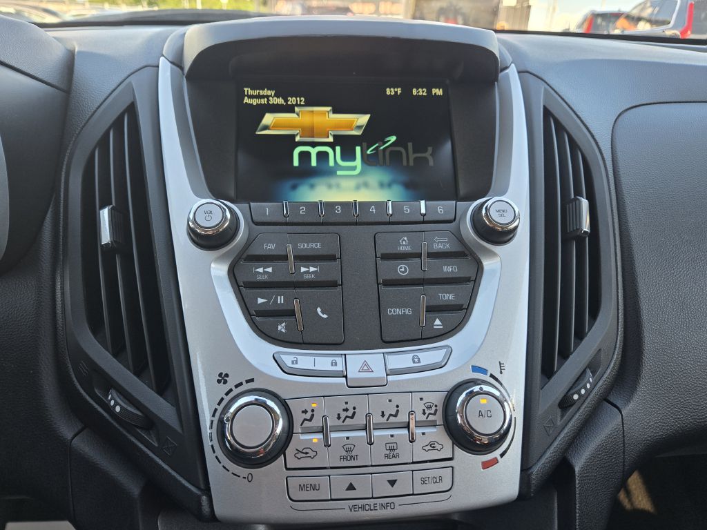 Photo 22 of this CHEVROLET EQUINOX