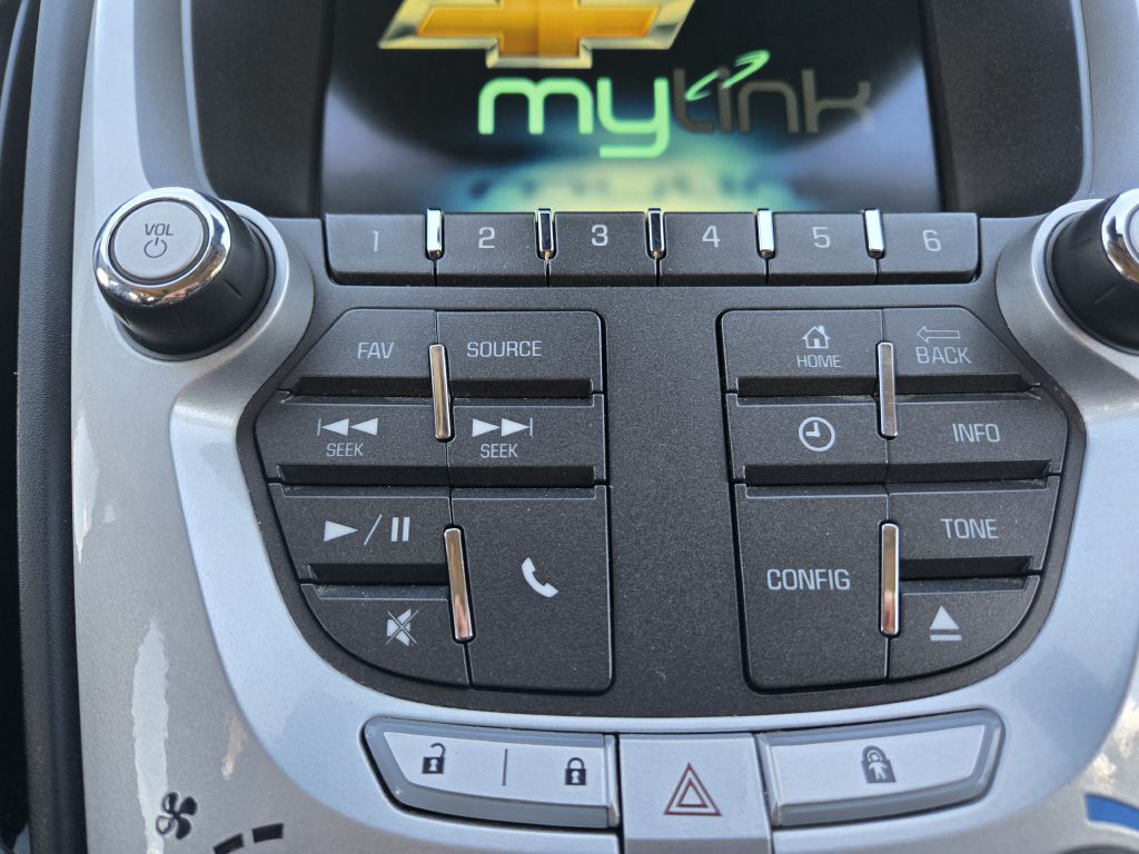 Photo 24 of this CHEVROLET EQUINOX
