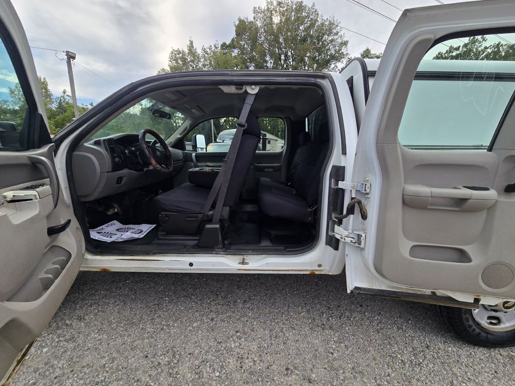 Photo 16 of this CHEVROLET SILVERADO 2500