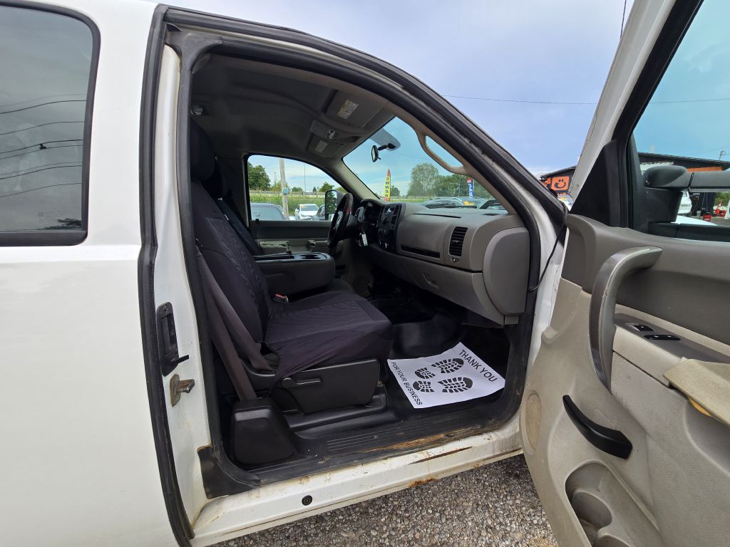 Photo 17 of this CHEVROLET SILVERADO 2500