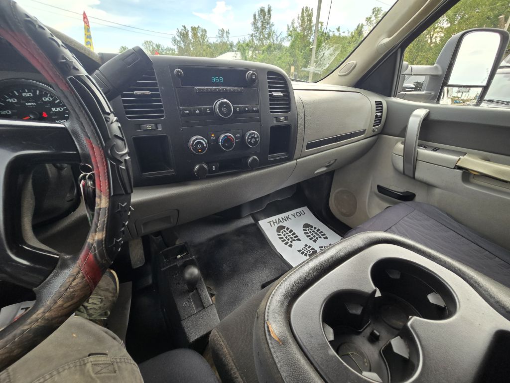 Photo 21 of this CHEVROLET SILVERADO 2500