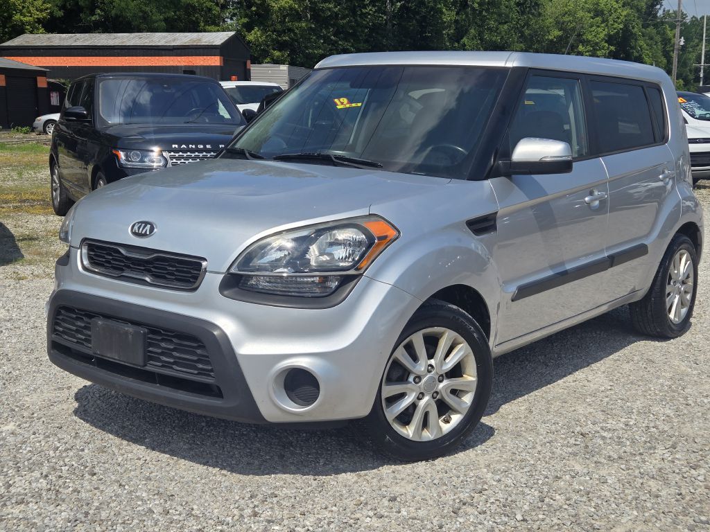 Silver 2013 Kia Soul Wagon Front-Wheel Drive Automatic