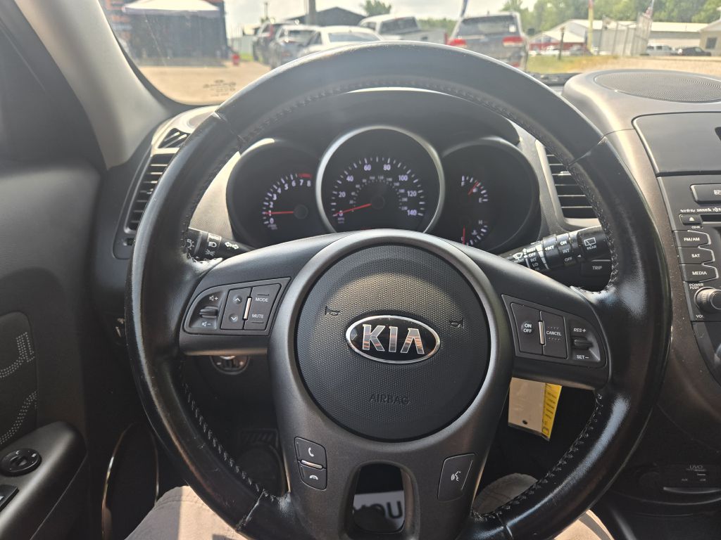 Photo 13 of this KIA SOUL