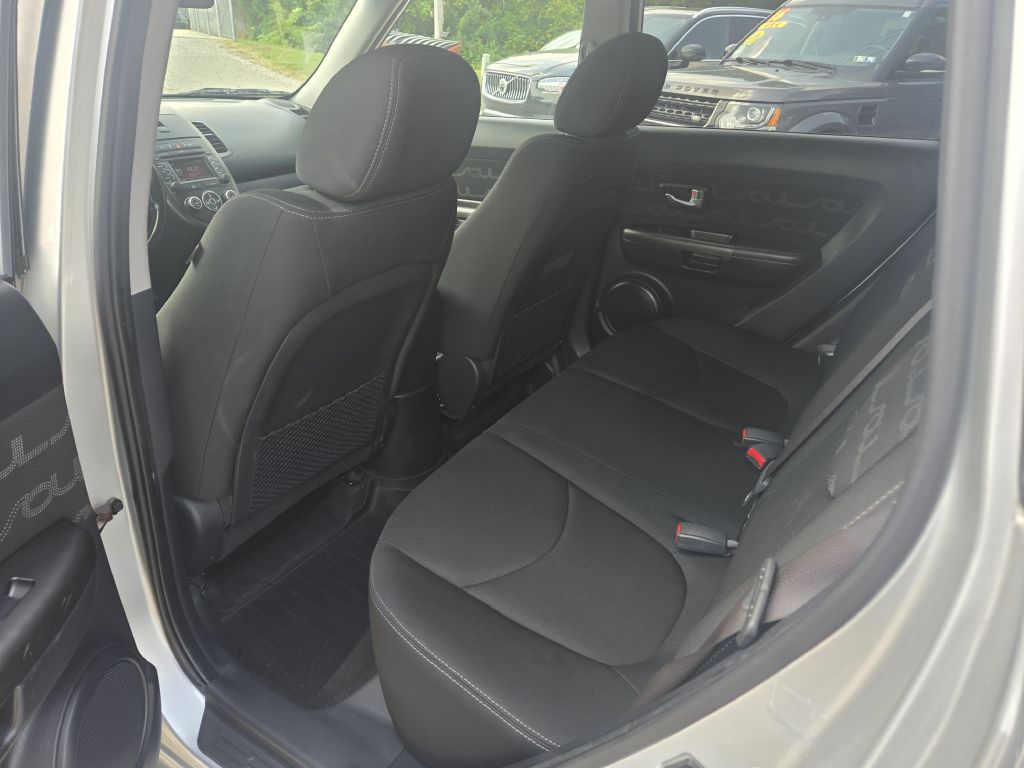 Photo 21 of this KIA SOUL