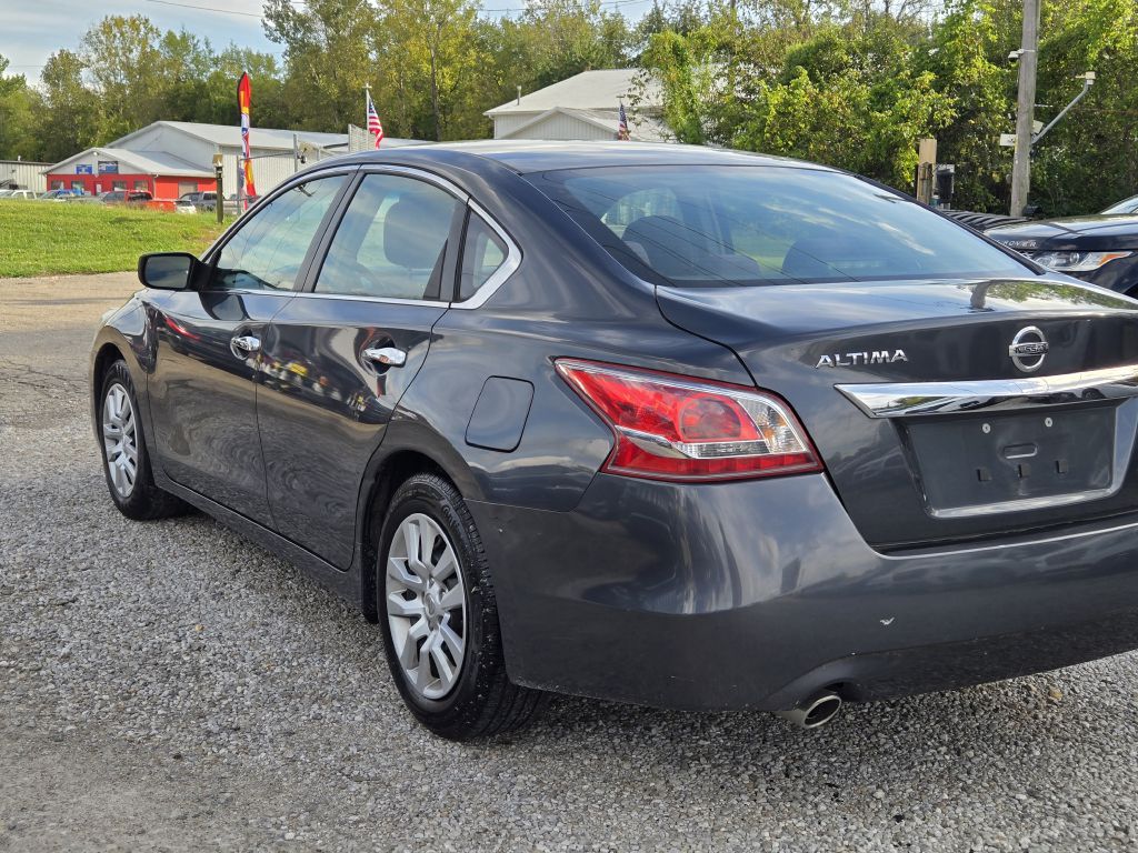 Photo 7 of this NISSAN ALTIMA