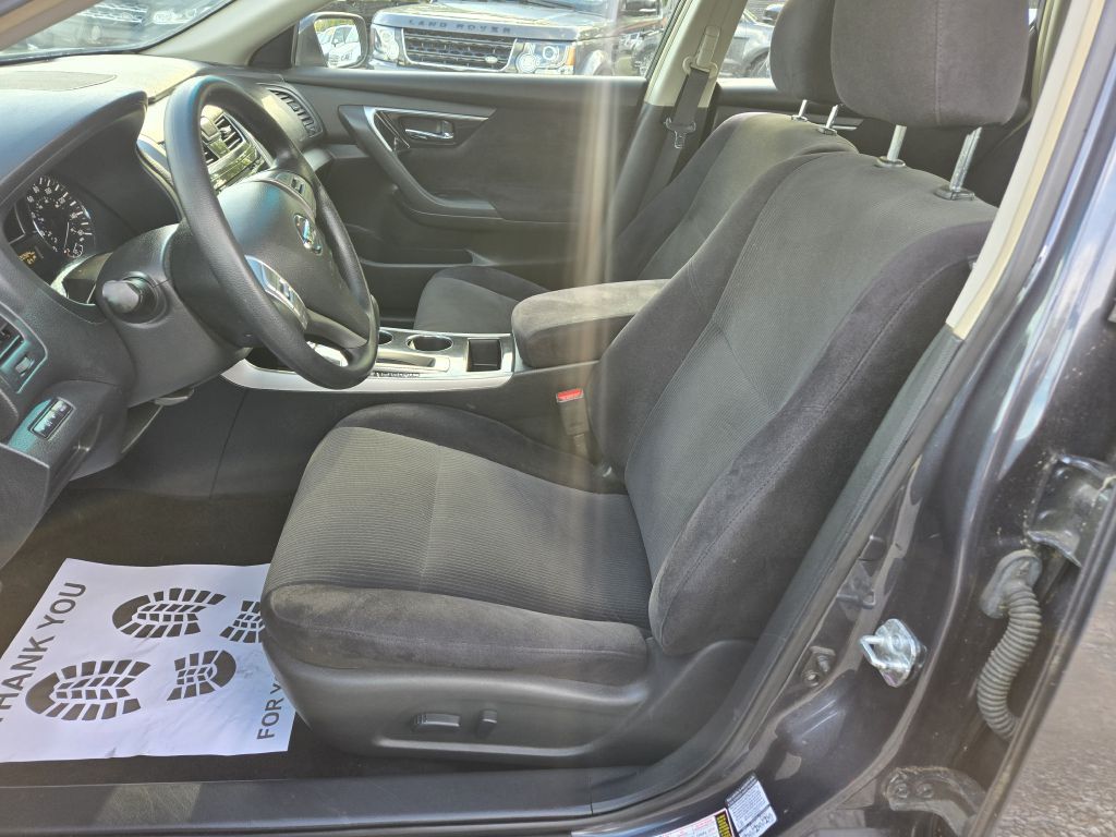 Photo 12 of this NISSAN ALTIMA
