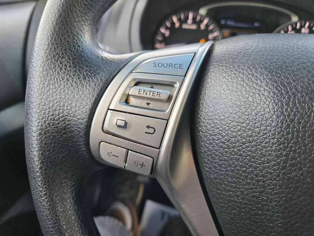 Photo 16 of this NISSAN ALTIMA