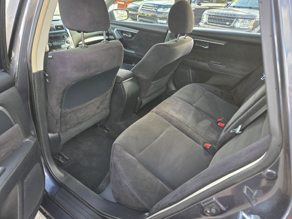 Photo 21 of this NISSAN ALTIMA