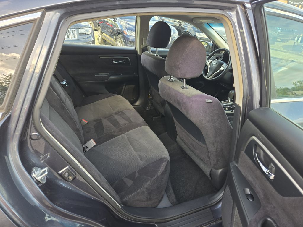 Photo 22 of this NISSAN ALTIMA