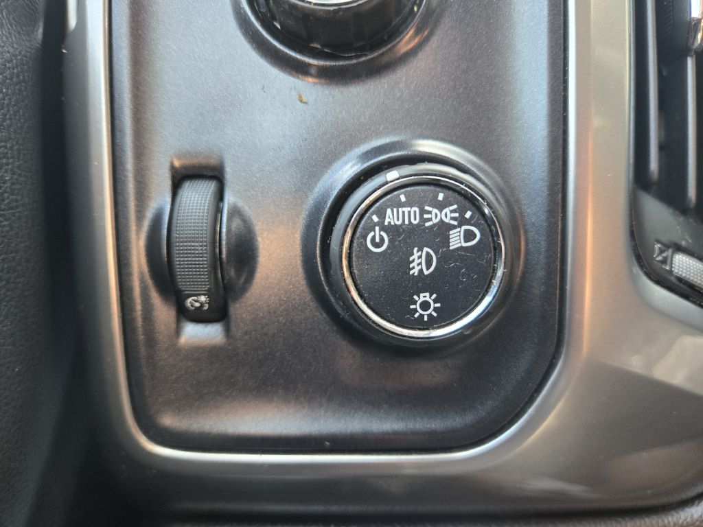 Photo 18 of this CHEVROLET SILVERADO 1500